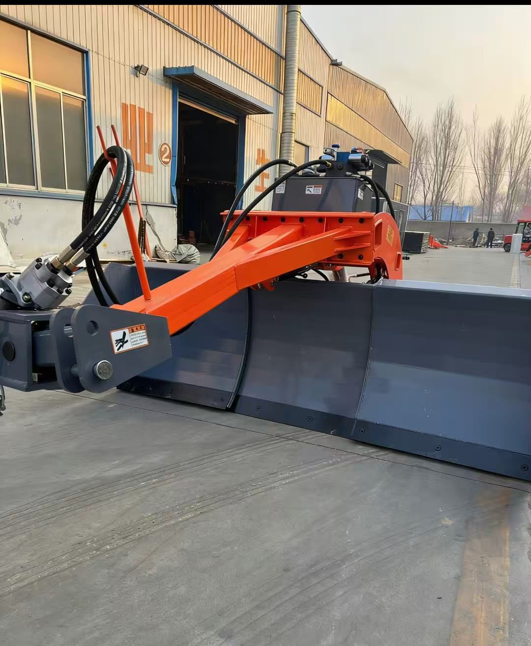 大型激光或卫星弯梁式伸缩平地机带电控系统